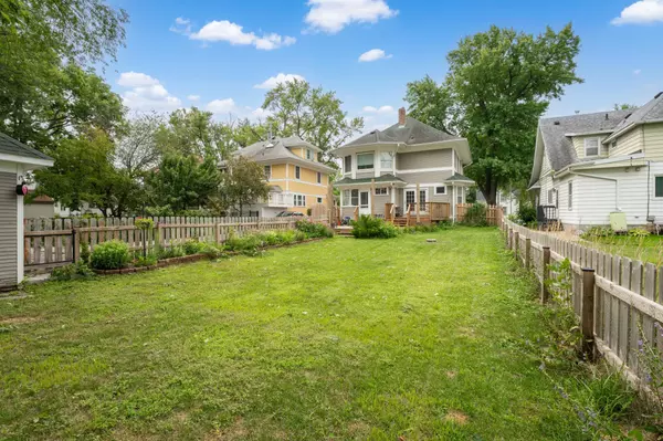 Rochester, MN 55904,909 E Center ST