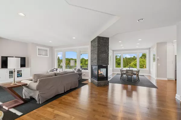 Eden Prairie, MN 55344,6264 Coteau TRL
