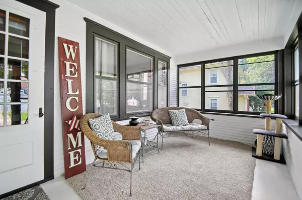 Owatonna, MN 55060,139 Phelps ST