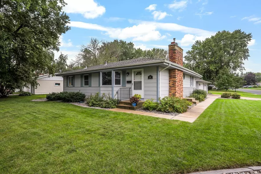 9117 Northwood Pkwy, New Hope, MN 55427