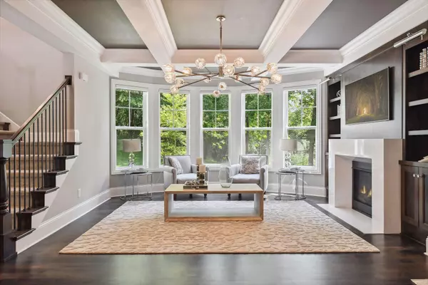 Wayzata, MN 55391,2346 Linner RD