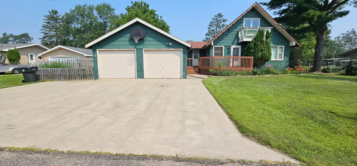 Bemidji, MN 56601,117 Pine Crest CT NW