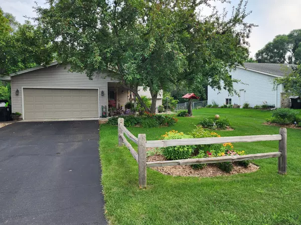 7715 118th AVE N, Champlin, MN 55316