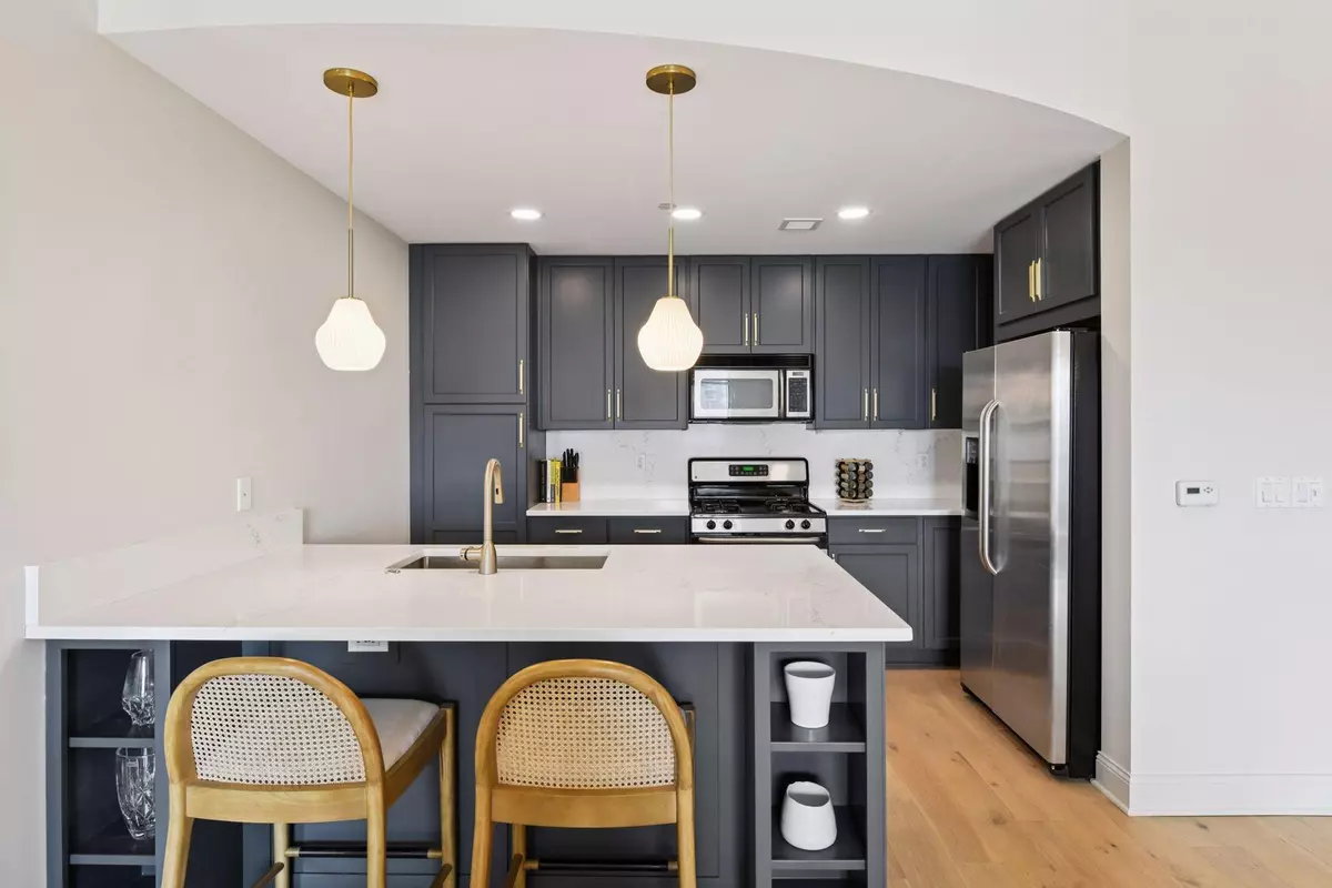 Minneapolis, MN 55401,100 3rd AVE S #1001