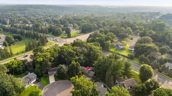 Eagan, MN 55122,1696 Walnut CT