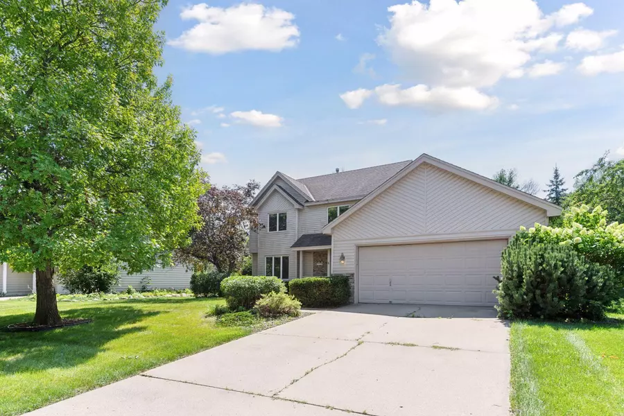 439 Ridge LN, Chaska, MN 55318