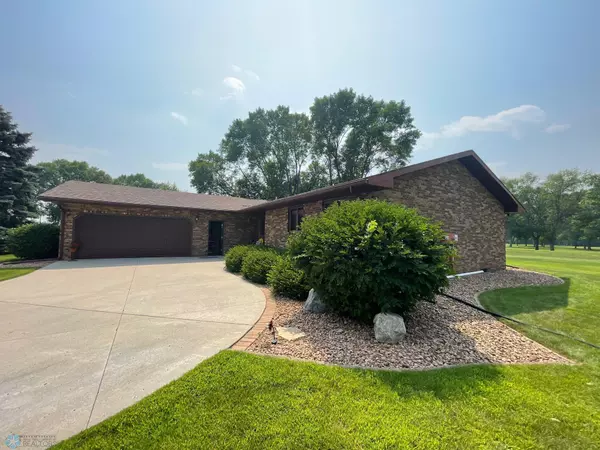 Breckenridge, MN 56520,1119 Main ST