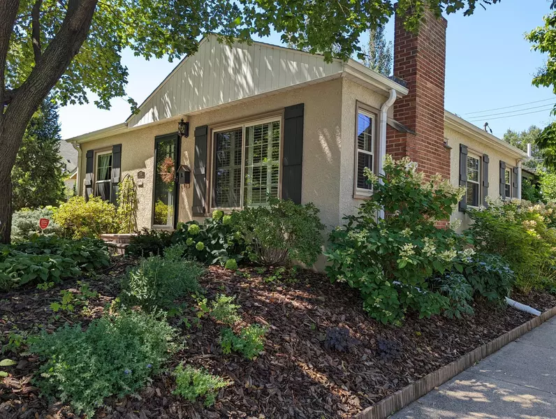 1559 Chelsea ST, Saint Paul, MN 55108