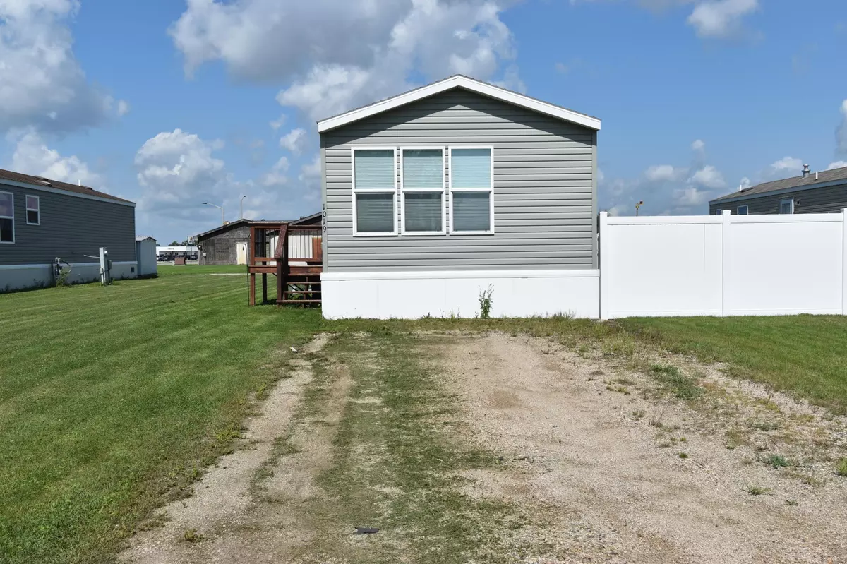 Thief River Falls, MN 56701,1019 1st ST W