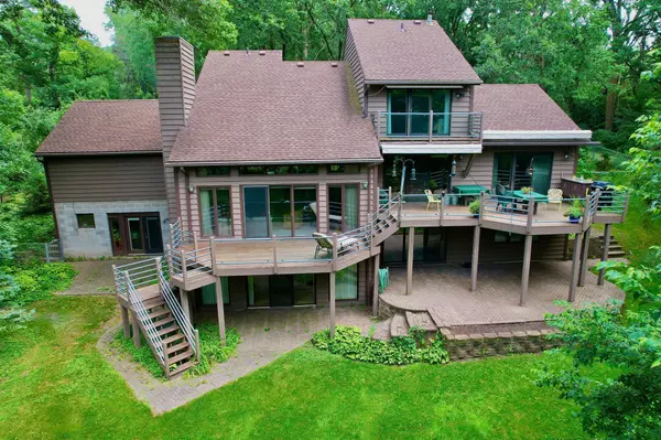 Bloomington, MN 55437,8910 Southwood DR