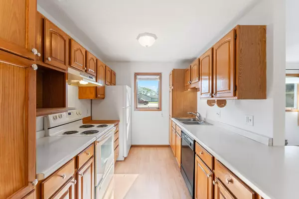 Inver Grove Heights, MN 55076,6601 Buckley CIR #106