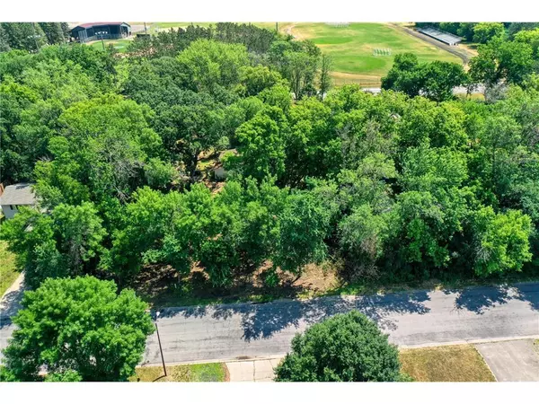 Forest Lake, MN 55025,TBD 9th ST SW