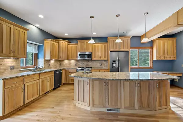 Eagan, MN 55123,3960 Versailles CT