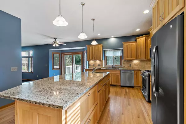 Eagan, MN 55123,3960 Versailles CT