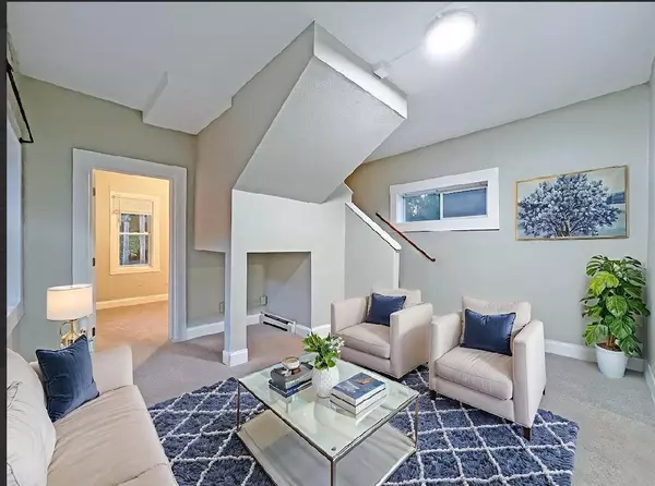 Saint Paul, MN 55117,916 Farrington ST
