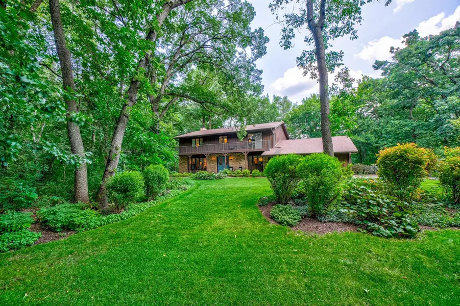 44 S Deep Lake RD, North Oaks, MN 55127