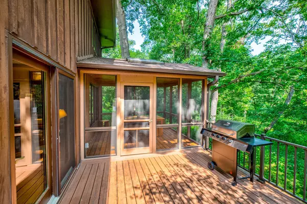 North Oaks, MN 55127,44 S Deep Lake RD