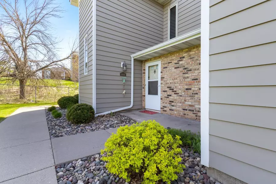 4488 Cinnamon Ridge TRL #B, Eagan, MN 55122