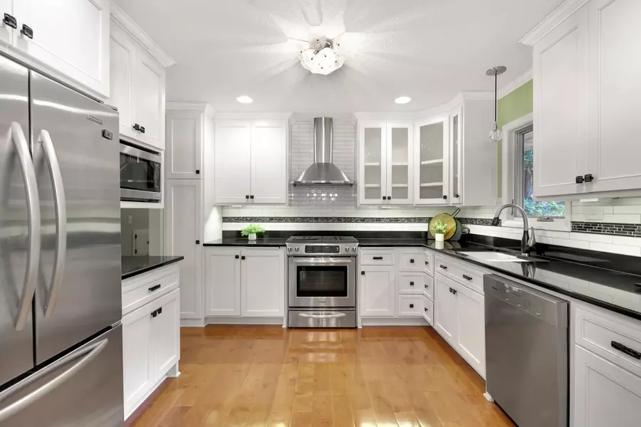 17500 Jonquil AVE, Lakeville, MN 55044