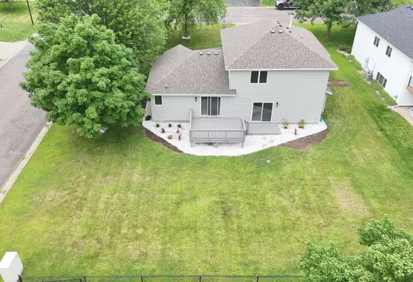 Sartell, MN 56377,1402 6th AVE N