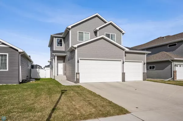 7329 21st ST S, Fargo, ND 58104