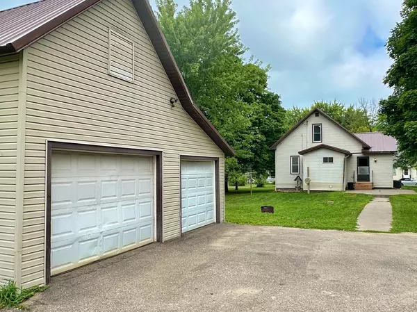 139 W Wilson AVE, Elmwood, WI 54740