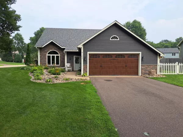 Cottage Grove, MN 55016,9103 Jasmine AVE S