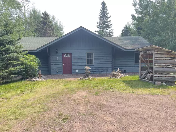 50 Caspers Hill RD, Grand Marais, MN 55604