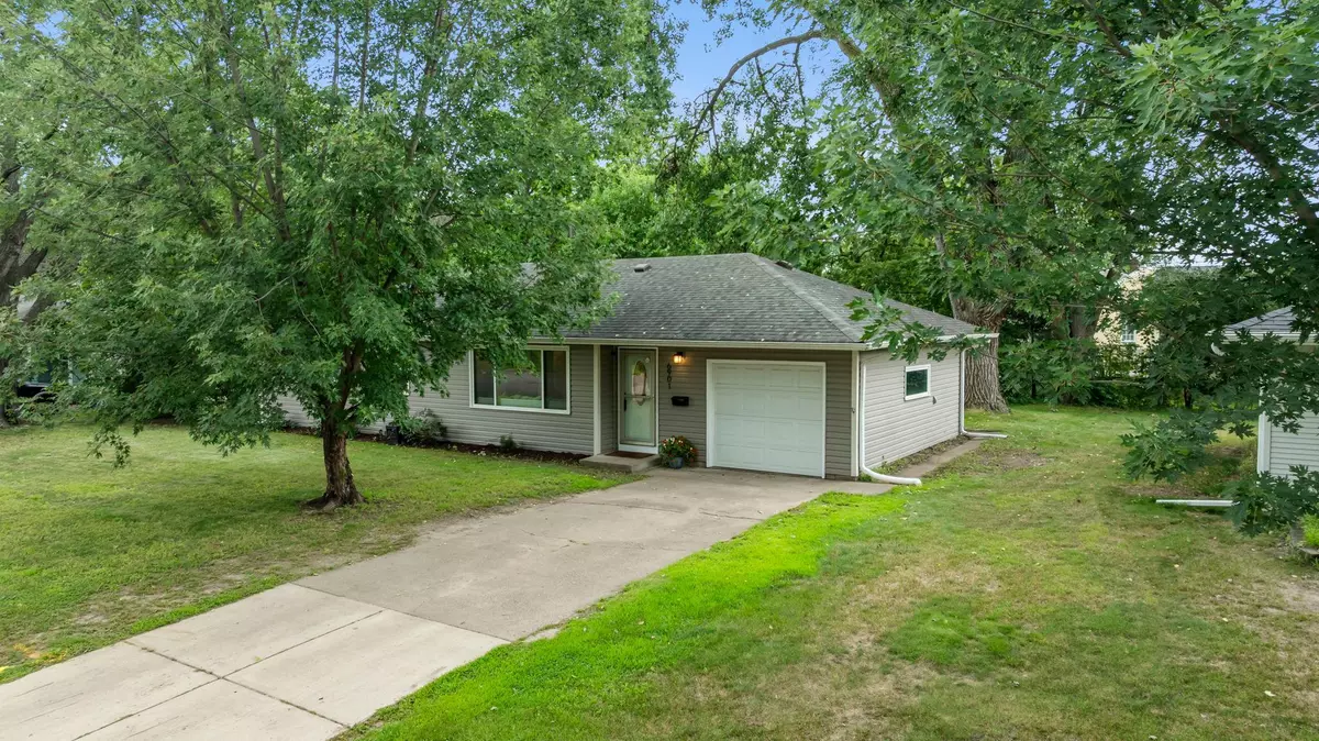 Crystal, MN 55428,6901 58th AVE N