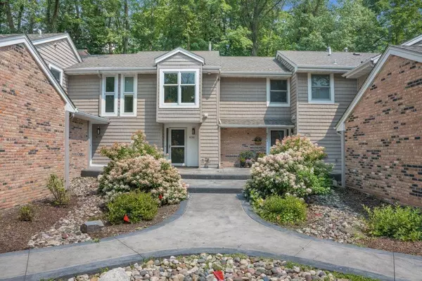8781 Basswood RD, Eden Prairie, MN 55344