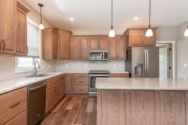 Madelia, MN 56062,865 Mill Race RD
