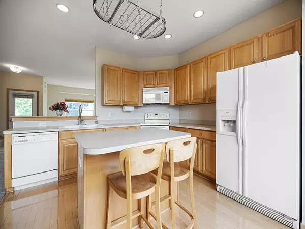 Maplewood, MN 55119,906 New Century BLVD S