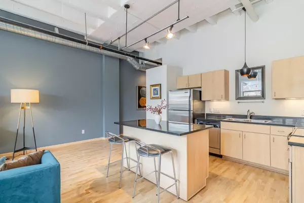 Minneapolis, MN 55404,111 E Franklin AVE #103