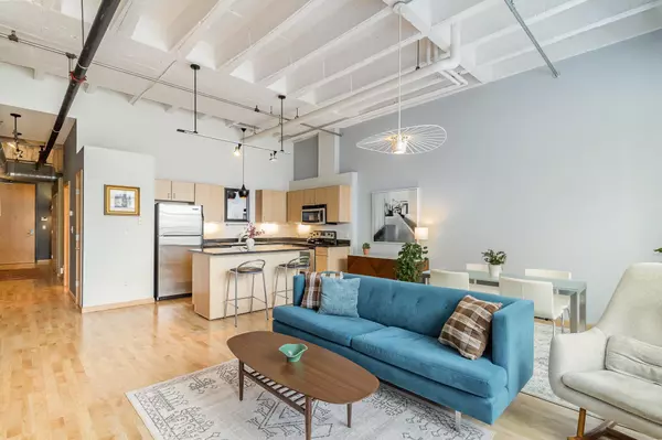 Minneapolis, MN 55404,111 E Franklin AVE #103