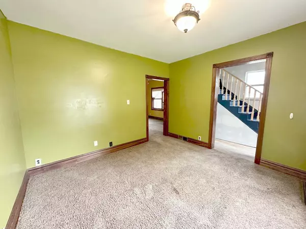 South Saint Paul, MN 55075,919 Warner AVE