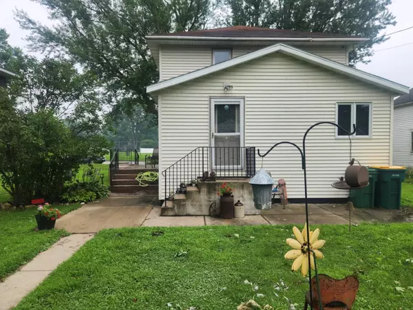 Houston, MN 55943,413 S Sherman ST