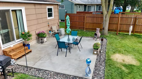 Shakopee, MN 55379,742 Shumway ST S