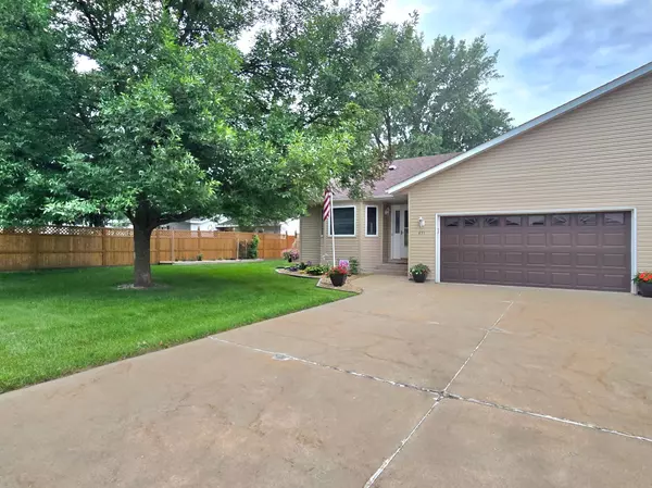 451 Delaware ST SW, Lonsdale, MN 55046