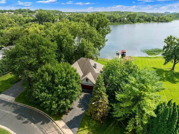 1919 Kyle PL, Golden Valley, MN 55422