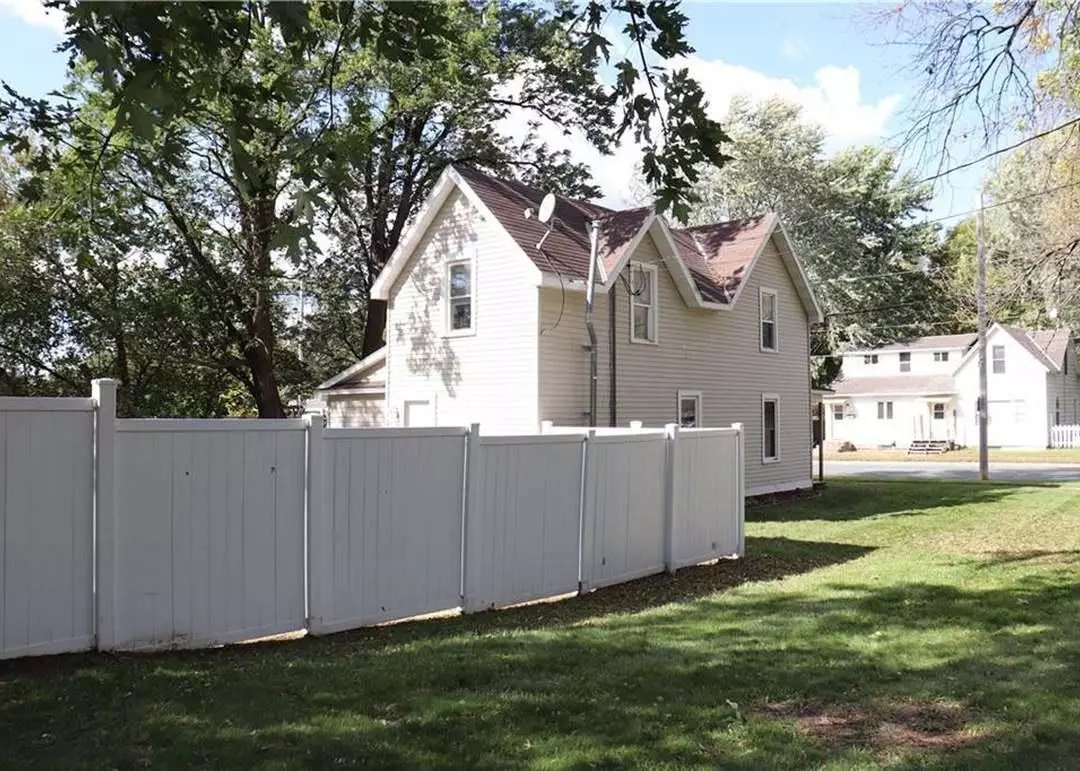 Menomonie, WI 54751,1020 14th AVE E