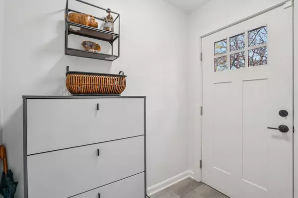 Richfield, MN 55423,7004 Knox AVE S