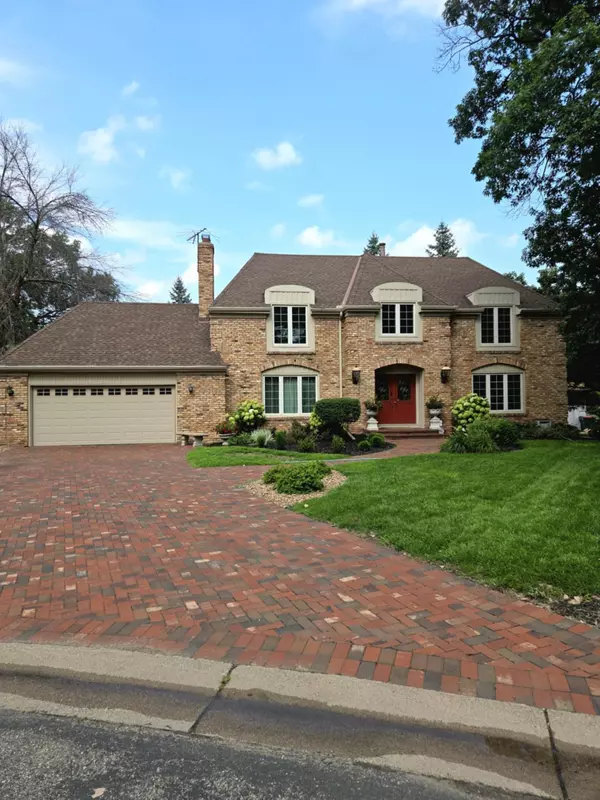 Burnsville, MN 55337,112 Marcin LN