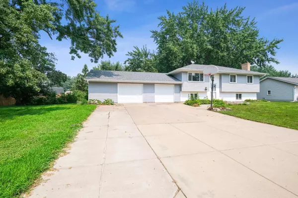 Rosemount, MN 55068,16570 Genesee AVE W