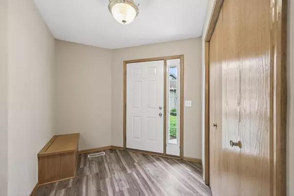 Cambridge, MN 55008,2163 Cleveland WAY S