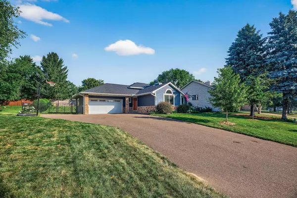 Mahtomedi, MN 55115,341 Wedgewood DR