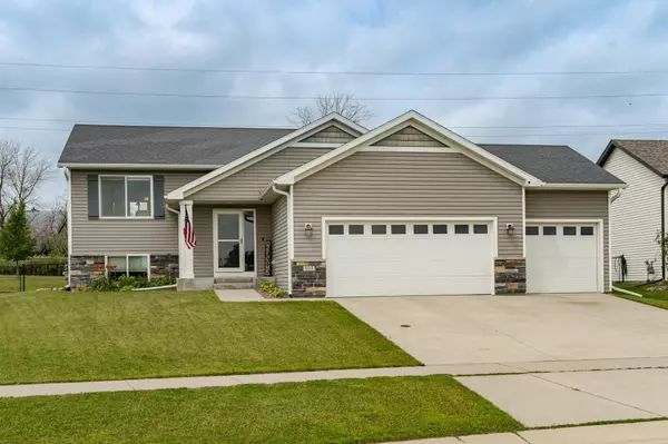Kasson, MN 55944,907 15th AVE NW