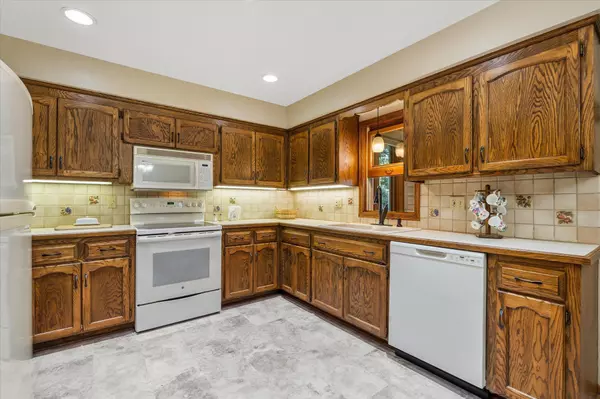 New Brighton, MN 55112,657 Mccallum DR