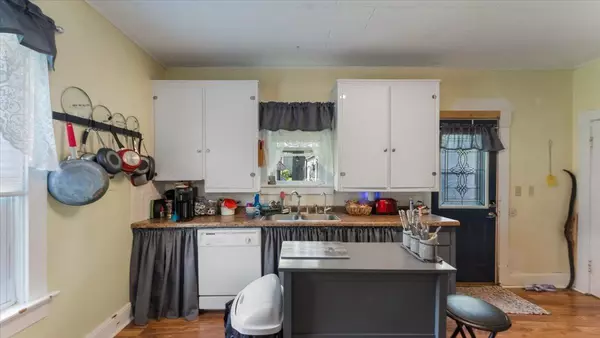 Osakis, MN 56360,203 W Oak ST