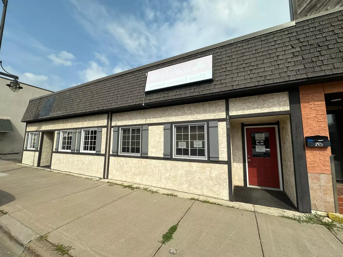 Mora, MN 55051,128 Union ST S