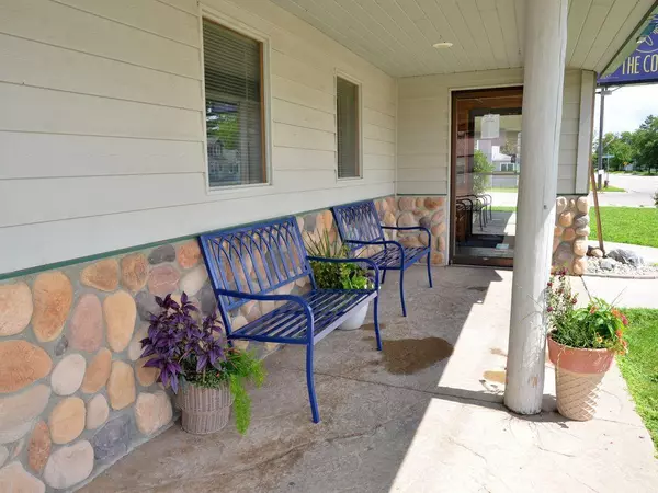 Menahga, MN 56464,119 Main ST NE